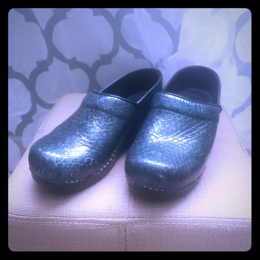 Sanita Blue Snake Clog